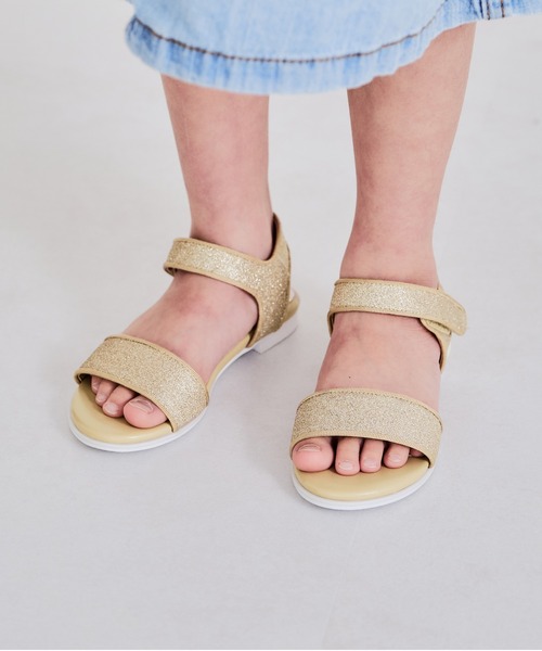 ORiental TRaffic(オリエンタルトラフィック)の「キッズ グリッターサンダル K-121(サンダル・キッズ・ピンク/シルバー/ゴールド・15.0cm/16.0cm/17.0cm/18.0cm/19.0cm/20.0cm)」の3枚目の写真