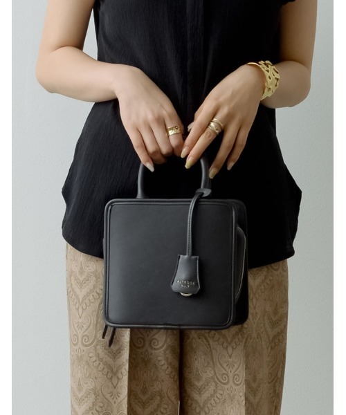 Re:EDIT（リエディ）の「2WAYモノグラムスクエアハンドバッグ（ショルダーバッグ・レディース・ブラック/ベージュ/キャメル/ブラウン・FREE）」の13枚目の写真