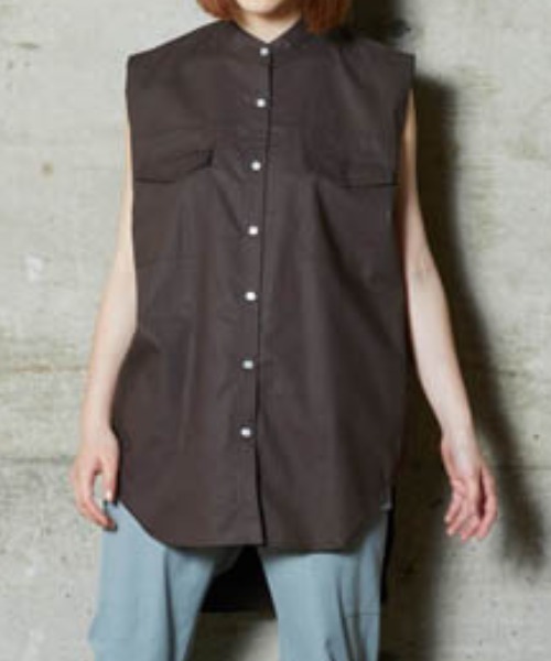 lautreamont BLEUBLANC(ロートレアモンブルーブラン)の「<lautreamont BLEUBLANC>ノースリーブロングシャツ(シャツ/ブラウス・レディース・パープル/ブラウン/キャメル・9号)」の2枚目の写真