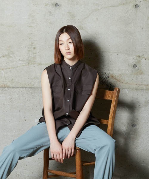 lautreamont BLEUBLANC(ロートレアモンブルーブラン)の「<lautreamont BLEUBLANC>ノースリーブロングシャツ(シャツ/ブラウス・レディース・パープル/ブラウン/キャメル・9号)」の7枚目の写真