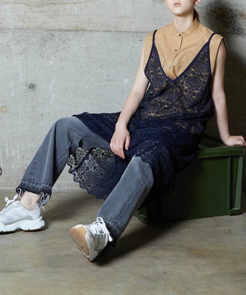 lautreamont BLEUBLANC(ロートレアモンブルーブラン)の「<lautreamont BLEUBLANC>ノースリーブロングシャツ(シャツ/ブラウス・レディース・パープル/ブラウン/キャメル・9号)」の17枚目の写真