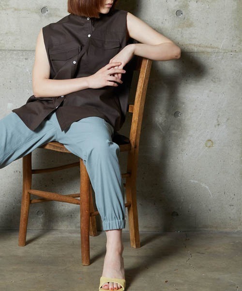 lautreamont BLEUBLANC(ロートレアモンブルーブラン)の「<lautreamont BLEUBLANC>ノースリーブロングシャツ(シャツ/ブラウス・レディース・パープル/ブラウン/キャメル・9号)」の8枚目の写真