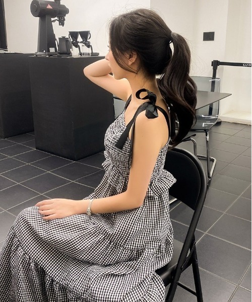 chuu（チュー）の「CHUU チェックリボンティアードワンピース（ワンピース・レディース・ブラック/レッド・FREE）」の9枚目の写真