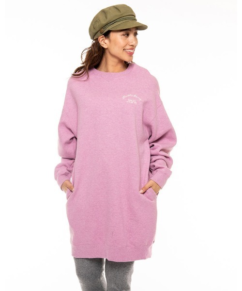 BILLABONG(ビラボン)の「BILLABONG レディース 【COASTAL LOVE LETTERS】 ARCH SURF SWEAT ONE スウェットワンピース 【2021年秋冬モデル】/ビラボンスウェット裏起毛ワンピース(ワンピース・レディース・ブラック/オフホワイト/ピンク系その他・MEDIUM/LARGE)」の1枚目の写真