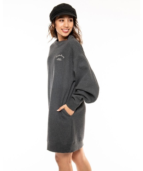 BILLABONG(ビラボン)の「BILLABONG レディース 【COASTAL LOVE LETTERS】 ARCH SURF SWEAT ONE スウェットワンピース 【2021年秋冬モデル】/ビラボンスウェット裏起毛ワンピース(ワンピース・レディース・ブラック/オフホワイト/ピンク系その他・MEDIUM/LARGE)」の9枚目の写真