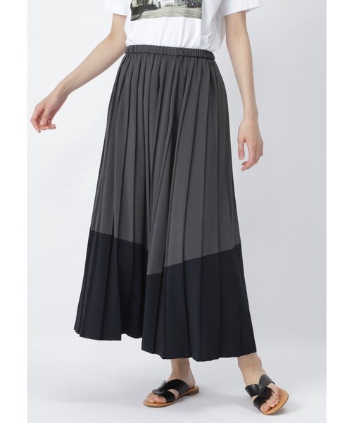 human woman（ヒューマンウーマン）の「ツートンプリーツスカート