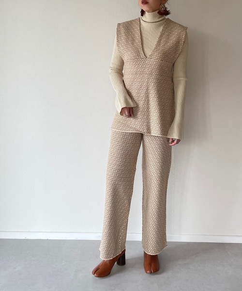 y/m by misato（イムバイミサト）の「ジオメトリックパターンジャガードパンツ（その他パンツ・レディース・ベージュ/ブラック・FREE）」の11枚目の写真