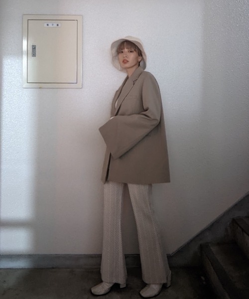 y/m by misato（イムバイミサト）の「ジオメトリックパターンジャガードパンツ（その他パンツ・レディース・ベージュ/ブラック・FREE）」の19枚目の写真