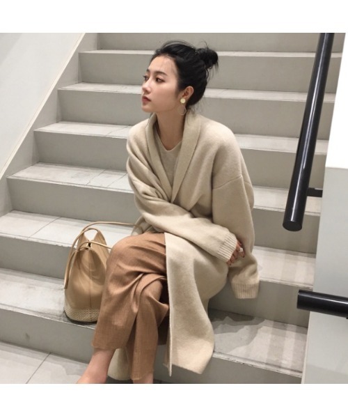 Ritzy(リッツィー)の「大人シルエット ゆる感 ロング丈 カーディガン(カーディガン/ボレロ・レディース・オフホワイト/モカ/コーラルピンク・FREE)」の2枚目の写真