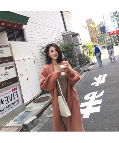 Ritzy(リッツィー)の「大人シルエット ゆる感 ロング丈 カーディガン(カーディガン/ボレロ・レディース・オフホワイト/モカ/コーラルピンク・FREE)」の6枚目の写真