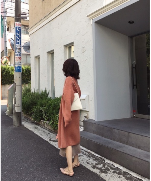 Ritzy(リッツィー)の「大人シルエット ゆる感 ロング丈 カーディガン(カーディガン/ボレロ・レディース・オフホワイト/モカ/コーラルピンク・FREE)」の14枚目の写真