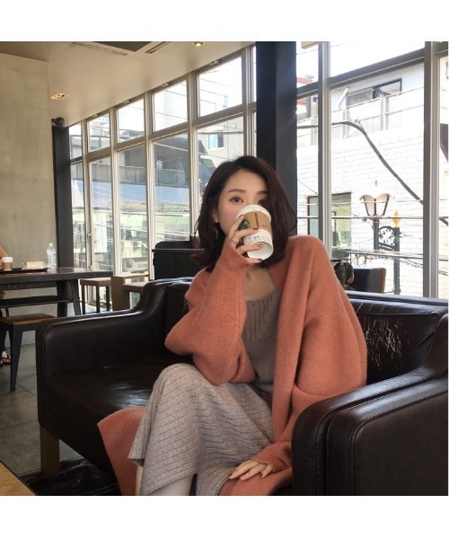 Ritzy(リッツィー)の「大人シルエット ゆる感 ロング丈 カーディガン(カーディガン/ボレロ・レディース・オフホワイト/モカ/コーラルピンク・FREE)」の4枚目の写真