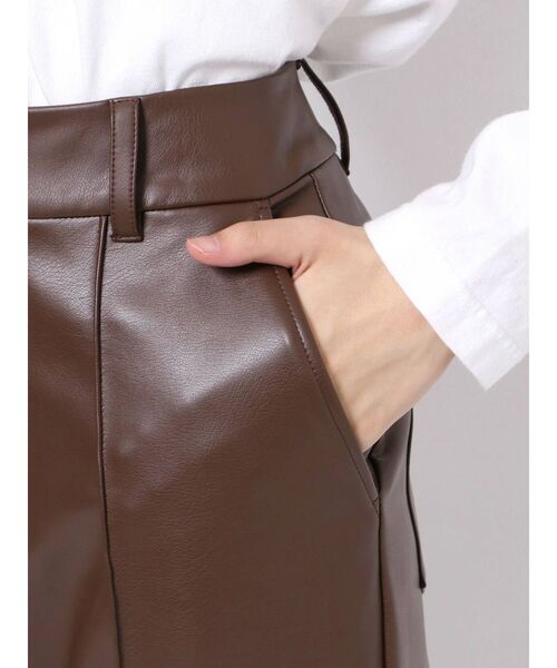 フェイクレザーフレアパンツ セール】フェイクレザーフレアパンツ（その他パンツ）｜CALNAMUR