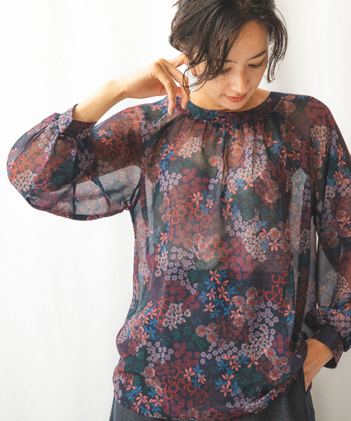 NARACAMICIE（ナラカミーチェ）の「シフォンフラワーギャザーブラウス（シャツ/ブラウス・レディース・ブラック/ネイビー・MEDIUM/X-LARGE）」の19枚目の写真