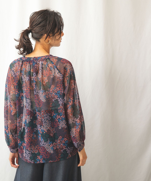 NARACAMICIE（ナラカミーチェ）の「シフォンフラワーギャザーブラウス（シャツ/ブラウス・レディース・ブラック/ネイビー・MEDIUM/X-LARGE）」の21枚目の写真