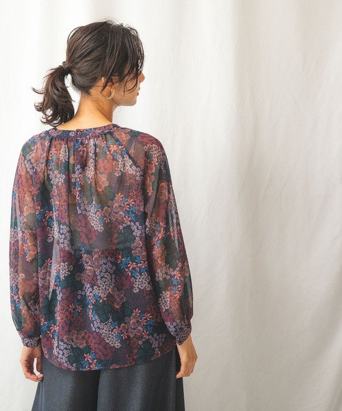 NARACAMICIE（ナラカミーチェ）の「シフォンフラワーギャザーブラウス（シャツ/ブラウス・レディース・ブラック/ネイビー・MEDIUM/X-LARGE）」の16枚目の写真