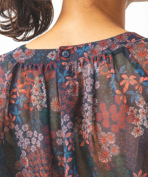 NARACAMICIE（ナラカミーチェ）の「シフォンフラワーギャザーブラウス（シャツ/ブラウス・レディース・ブラック/ネイビー・MEDIUM/X-LARGE）」の15枚目の写真