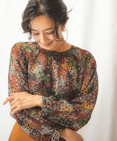 NARACAMICIE（ナラカミーチェ）の「シフォンフラワーギャザーブラウス（シャツ/ブラウス・レディース・ブラック/ネイビー・MEDIUM/X-LARGE）」の13枚目の写真