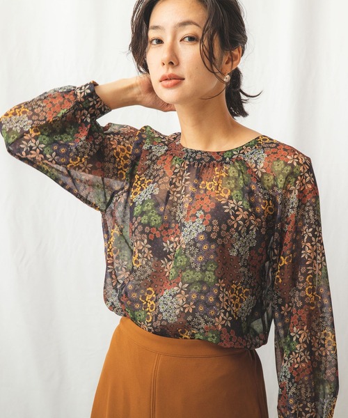 NARACAMICIE（ナラカミーチェ）の「シフォンフラワーギャザーブラウス（シャツ/ブラウス・レディース・ブラック/ネイビー・MEDIUM/X-LARGE）」の4枚目の写真