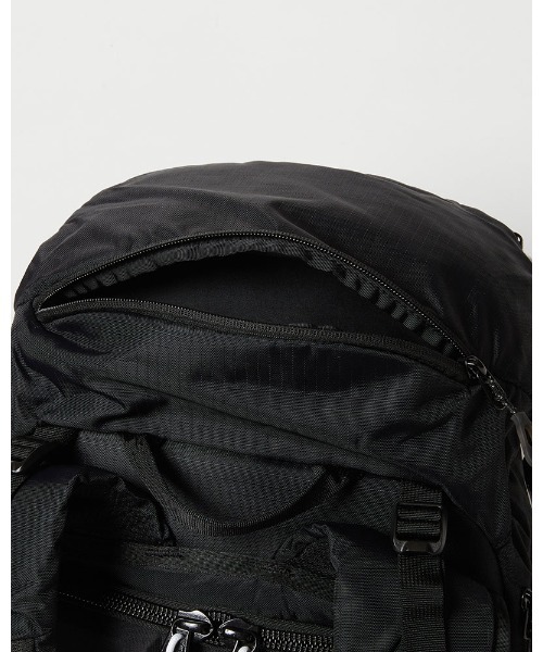 DAKINE(ダカイン)の「DAKINE POACHER 40L バックパック/リュック/ダカインバックパック・リュックサック(バックパック/リュック・メンズ・ブラック・FREE)」の13枚目の写真
