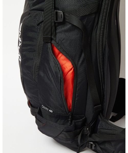 DAKINE(ダカイン)の「DAKINE POACHER 40L バックパック/リュック/ダカインバックパック・リュックサック(バックパック/リュック・メンズ・ブラック・FREE)」の16枚目の写真