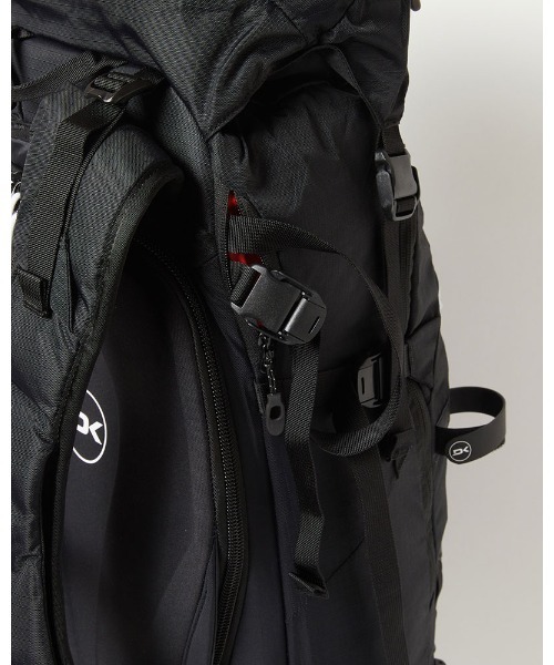 DAKINE(ダカイン)の「DAKINE POACHER 40L バックパック/リュック/ダカインバックパック・リュックサック(バックパック/リュック・メンズ・ブラック・FREE)」の18枚目の写真