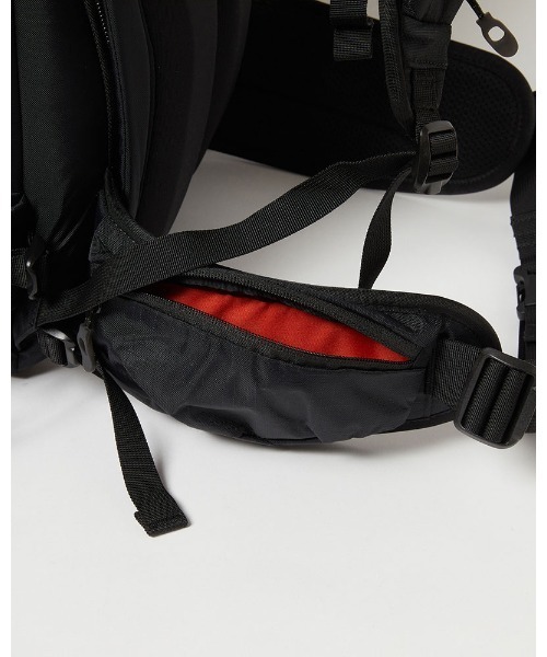 DAKINE(ダカイン)の「DAKINE POACHER 40L バックパック/リュック/ダカインバックパック・リュックサック(バックパック/リュック・メンズ・ブラック・FREE)」の19枚目の写真