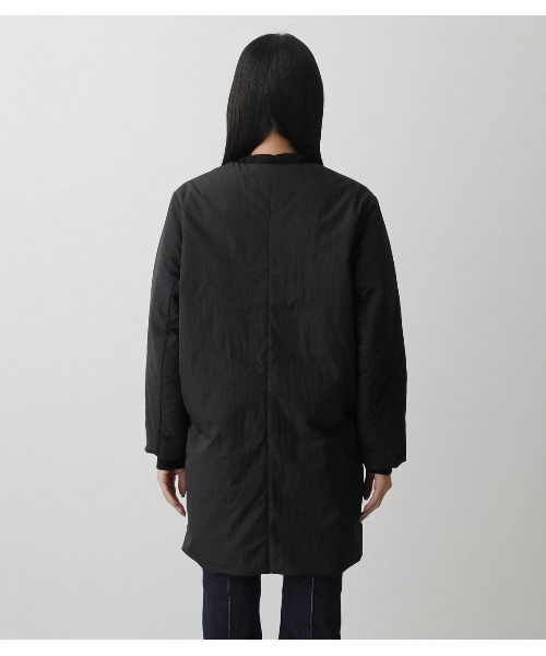 AZUL by moussy（アズールバイマウジー）の「STITCHLESS PADDED COAT/ストレッチパディッドコート（その他アウター・レディース・ライトベージュ/ブラック・SMALL/MEDIUM）」の11枚目の写真