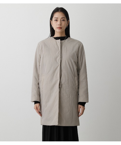 AZUL by moussy（アズールバイマウジー）の「STITCHLESS PADDED COAT/ストレッチパディッドコート（その他アウター・レディース・ライトベージュ/ブラック・SMALL/MEDIUM）」の18枚目の写真