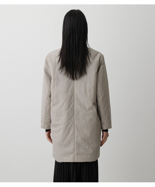 AZUL by moussy（アズールバイマウジー）の「STITCHLESS PADDED COAT/ストレッチパディッドコート（その他アウター・レディース・ライトベージュ/ブラック・SMALL/MEDIUM）」の20枚目の写真