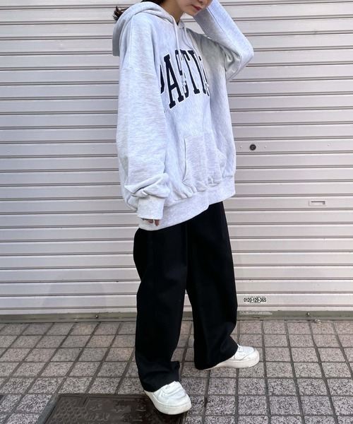 WEGO（ウィゴー）の「WEGO/ヘビーウエイト カレッジロゴBIGプルパーカ（パーカー・メンズ・ダークグリーン/ロイヤルブルー/グレー系その他/オートミール・X-LARGE/MEDIUM/LARGE）」の9枚目の写真