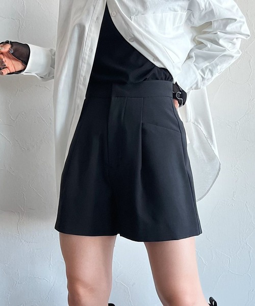 PAGEBOY（ページボーイ）の「CORE / ミニトラウザーパンツ（スラックス・レディース・オフホワイト/ブラック・SMALL/MEDIUM）」の2枚目の写真