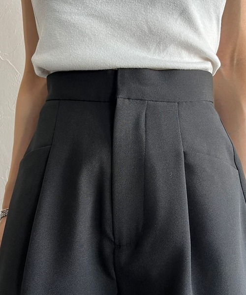 PAGEBOY（ページボーイ）の「CORE / ミニトラウザーパンツ（スラックス・レディース・オフホワイト/ブラック・SMALL/MEDIUM）」の10枚目の写真