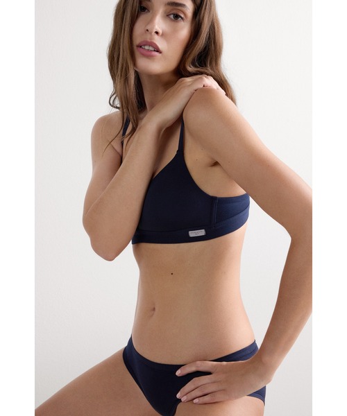 Intimissimi（インティミッシミ）の「Tiziana コットン トライアングルブラ 【ノンワイヤー 蒸れにくい ナチュラル 盛らない】（ブラジャー・レディース・ブラック/ベージュ/ブルー/ヘザーグレー/サンドベージュ/ホワイト/ヘザーチャコール・70B/70C/75B/75C/80B/85B/80C）」の19枚目の写真