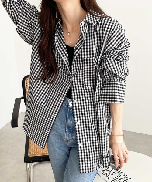 GeeRA(ジーラ)の「【9色/5サイズ展開】オーバーサイズベーシックルーズシャツ(シャツ/ブラウス・レディース・ベージュ/グリーン/ブルー/パープル/ピンク/ブラック/チェック/ホワイト系その他/ブルー系その他/ピンク系その他/ブラック系その他・XX-LARGE/LARGE/SMALL/MEDIUM/X-LARGE)」の17枚目の写真