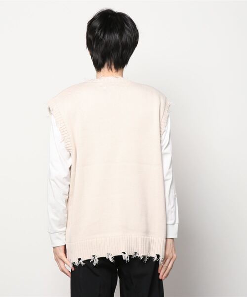 JOHN'S CLOSET(ジョンズクローゼット)の「【i】7Gバルキーダメージニットベスト(ベスト・メンズ・サックスブルー/アイボリー/チャコールグレー/グリーン・MEDIUM/LARGE/X-LARGE)」の13枚目の写真