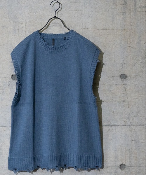 JOHN'S CLOSET(ジョンズクローゼット)の「【i】7Gバルキーダメージニットベスト(ベスト・メンズ・サックスブルー/アイボリー/チャコールグレー/グリーン・MEDIUM/LARGE/X-LARGE)」の4枚目の写真