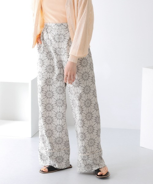 KBF（ケイビーエフ）の「プリントイージーパンツ（その他パンツ・レディース・ベージュ/ブルー/ネイビー・ONE）」の7枚目の写真