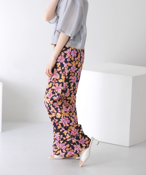 KBF（ケイビーエフ）の「プリントイージーパンツ（その他パンツ・レディース・ベージュ/ブルー/ネイビー・ONE）」の15枚目の写真