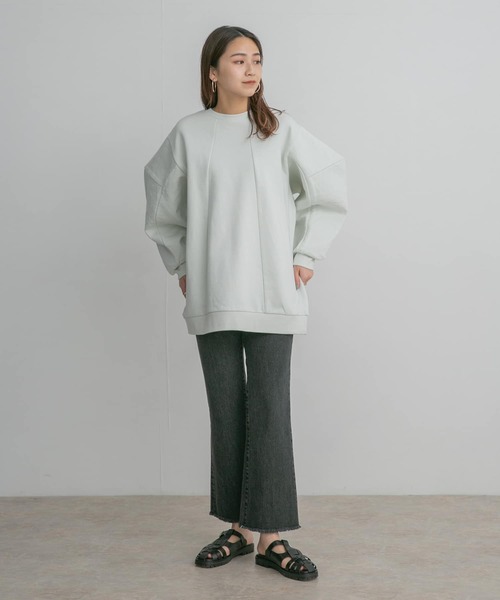 KBF(ケイビーエフ)の「フィットセミフレアデニム(デニムパンツ・レディース・ブラック/ライトブルー/ブルー・38/36)」の22枚目の写真