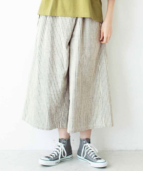 Live in comfort（リブインコンフォート）の「リブ　イン　コンフォート　ダブルガーゼが軽やかなはき心地　前重なりパンツ（その他パンツ・レディース・ライトグレー/イエロー/ブラウン/ホワイト×グレー/ブルー系その他/グリーン/ブラック系その他/オレンジ/ロイヤルブルー/ピンク系その他/ブラック/サックスブルー/グレー系その他/パープル/グリーン系その他/ライトピンク/カーキ/チャコールグレー/杢グレー/レッド/グレー/キャメル/ブラック×ホワイト/ホワイト×ブルー・MEDIUM/XX-LARGE/LARGE/X-LARGE/XXX-LARGE/SMALL）」の11枚目の写真