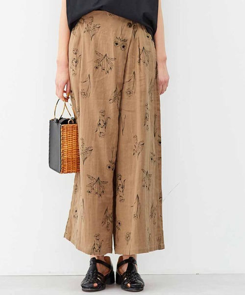 Live in comfort（リブインコンフォート）の「リブ　イン　コンフォート　ダブルガーゼが軽やかなはき心地　前重なりパンツ（その他パンツ・レディース・ライトグレー/イエロー/ブラウン/ホワイト×グレー/ブルー系その他/グリーン/ブラック系その他/オレンジ/ロイヤルブルー/ピンク系その他/ブラック/サックスブルー/グレー系その他/パープル/グリーン系その他/ライトピンク/カーキ/チャコールグレー/杢グレー/レッド/グレー/キャメル/ブラック×ホワイト/ホワイト×ブルー・MEDIUM/XX-LARGE/LARGE/X-LARGE/XXX-LARGE/SMALL）」の20枚目の写真