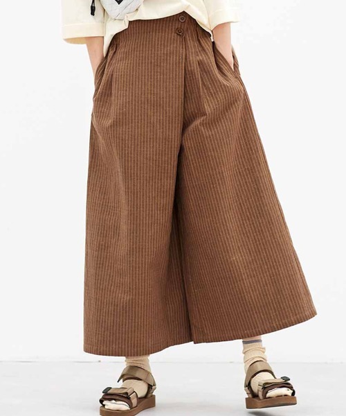 Live in comfort（リブインコンフォート）の「リブ　イン　コンフォート　ダブルガーゼが軽やかなはき心地　前重なりパンツ（その他パンツ・レディース・ライトグレー/イエロー/ブラウン/ホワイト×グレー/ブルー系その他/グリーン/ブラック系その他/オレンジ/ロイヤルブルー/ピンク系その他/ブラック/サックスブルー/グレー系その他/パープル/グリーン系その他/ライトピンク/カーキ/チャコールグレー/杢グレー/レッド/グレー/キャメル/ブラック×ホワイト/ホワイト×ブルー・MEDIUM/XX-LARGE/LARGE/X-LARGE/XXX-LARGE/SMALL）」の12枚目の写真