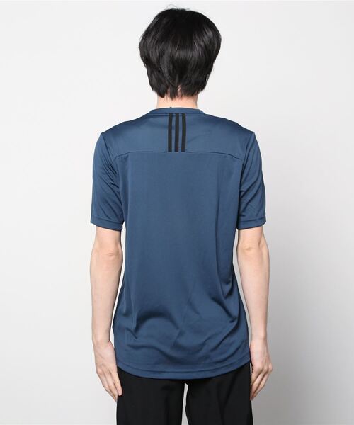 adidas(アディダス)の「アディダス adidas PRIMEBLUE デザインド トゥ ムーブ スポーツ 3ストライプス 半袖Tシャツ(Tシャツ/カットソー・メンズ・ネイビー/ブラック/ホワイト・3L/L/LL/M/S)」の6枚目の写真