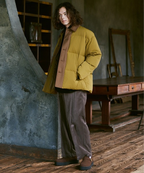 CASPER JOHN(キャスパージョン)の「Cleric down jacket/クレリックダウンジャケット(ダウンジャケット/コート・メンズ・マスタード/ブラック・SMALL/MEDIUM/LARGE)」の15枚目の写真