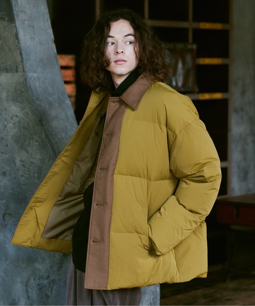 CASPER JOHN(キャスパージョン)の「Cleric down jacket/クレリックダウンジャケット(ダウンジャケット/コート・メンズ・マスタード/ブラック・SMALL/MEDIUM/LARGE)」の10枚目の写真