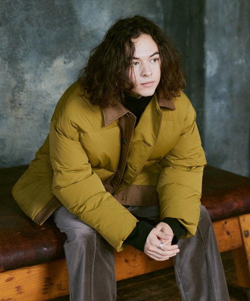 CASPER JOHN(キャスパージョン)の「Cleric down jacket/クレリックダウンジャケット(ダウンジャケット/コート・メンズ・マスタード/ブラック・SMALL/MEDIUM/LARGE)」の13枚目の写真