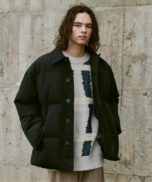 CASPER JOHN(キャスパージョン)の「Cleric down jacket/クレリックダウンジャケット(ダウンジャケット/コート・メンズ・マスタード/ブラック・SMALL/MEDIUM/LARGE)」の4枚目の写真