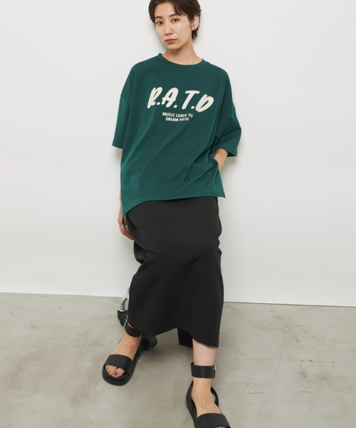 Auntie Rosa Holiday(アンティローザホリデー)の「オーバーサイズツアーT(Tシャツ/カットソー・レディース・チャコールグレー/グリーン/ナチュラル・FREE)」の3枚目の写真