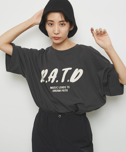 Auntie Rosa Holiday(アンティローザホリデー)の「オーバーサイズツアーT(Tシャツ/カットソー・レディース・チャコールグレー/グリーン/ナチュラル・FREE)」の4枚目の写真